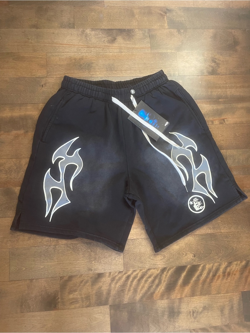 Hellstar Black Short Size L